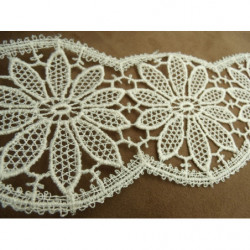 guipure coton motif fleurs ivoire