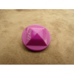 bouton acrylique violet à queue motif pyramide