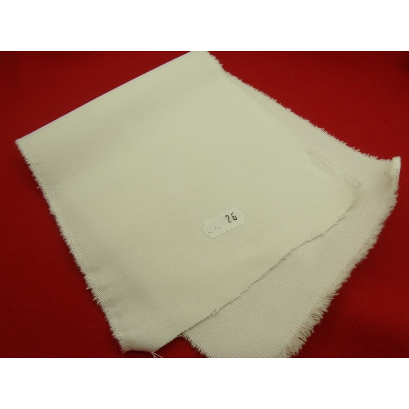 tissu coton un blanc cassé belle qualité