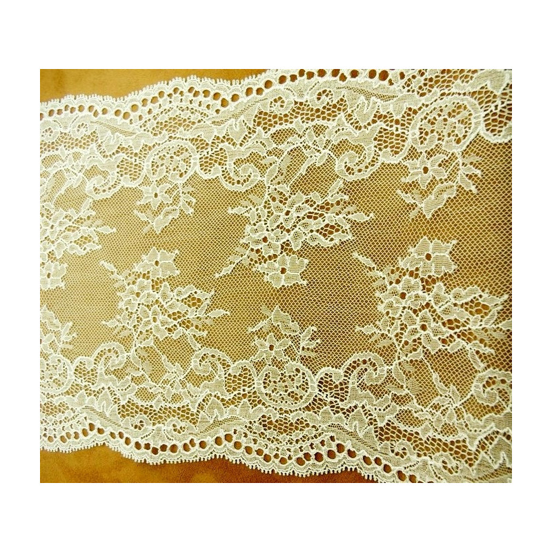 nouvelle dentelle de calais leavers blanc cassé 