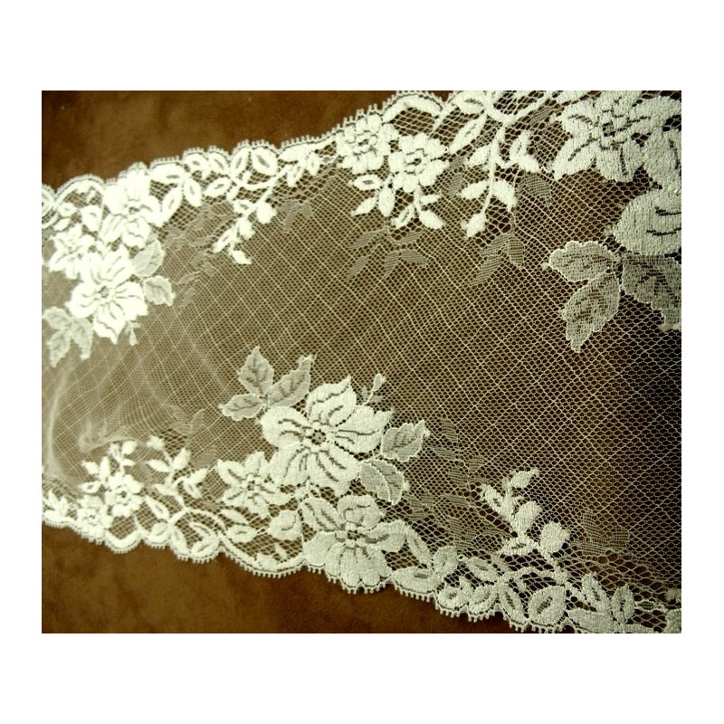 nouvelle dentelle de calais leavers ivoire 21 cm 