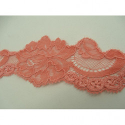 nouvelle dentelle de calais fleur corail surbrodée