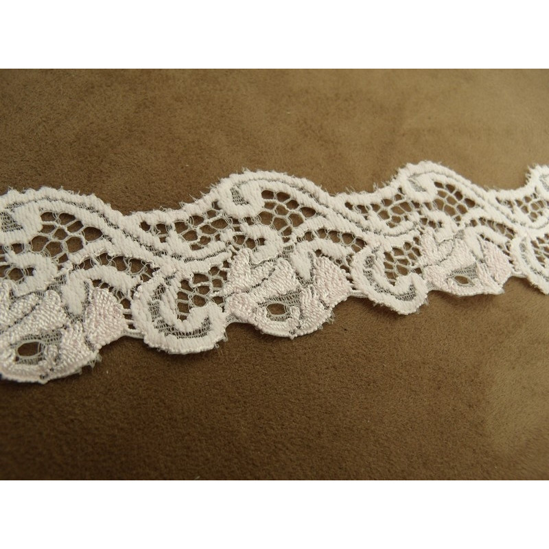 nouvelle dentelle de calais rose pastel 
