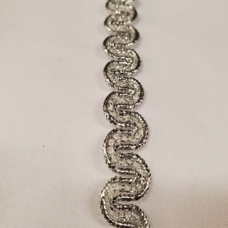 Galon Pailleté de 1.5 cm très souple en lurex argent Galon Pailleté de 1.5 cm très souple en lurex argent
