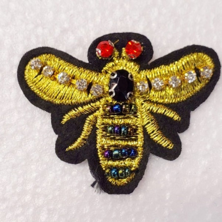 écusson à coudre motif papillon strass largeur 5 cm / hauteur 4.5 cm écusson à coudre motif papillon strass largeur 5 cm / hauteur 4.5 cm