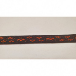 orange sur fond marron