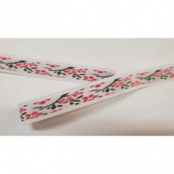 NOUVEAU ruban fantaisie à fleurs fushia et vert  sur fond blanc 
