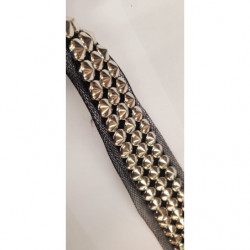 Ruban Fantaisie Avec Clou Métal Argenté Sur 3 rangées : largeur 25 mm  / hauteur 5 mm