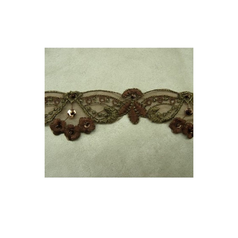 Dentelle de Calais dentelée sur une bordure 35 mm