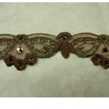 Dentelle de Calais dentelée sur une bordure 35 mm