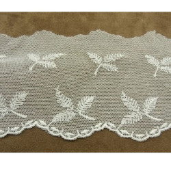 DENTELLE de calais blanche...