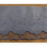 DENTELLE DE CALAIS bleu brodée sur jersey,14 cm /hauteur de broderie 7 cm,de fabrication française