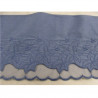 DENTELLE DE CALAIS bleu brodée sur jersey 14 cm /hauteur de broderie 7 cm