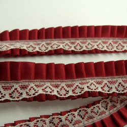 Dentelle De Calais Jaune...