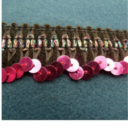dentelle de calais souple surbrodée coloris naturel 7.5 cm
