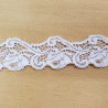 dentelle de calais naturel plumetis 24 cm