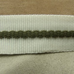 Sangle Polyester, 20mm,  Lanière Vert Kaki Sur Fond Blanc