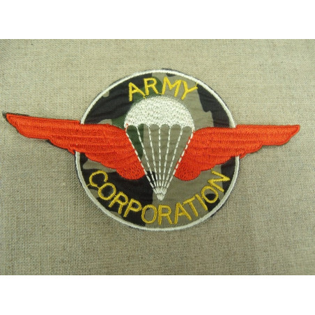 écusson militaire thermocollant motif parachute à ailes rouges