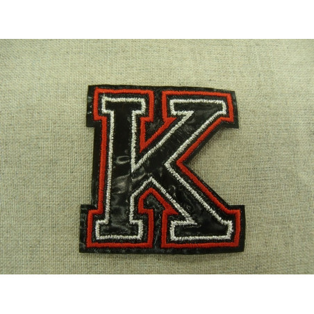 écusson- thermocollant- rouge et noir- motif K écusson- thermocollant- rouge et noir- motif K