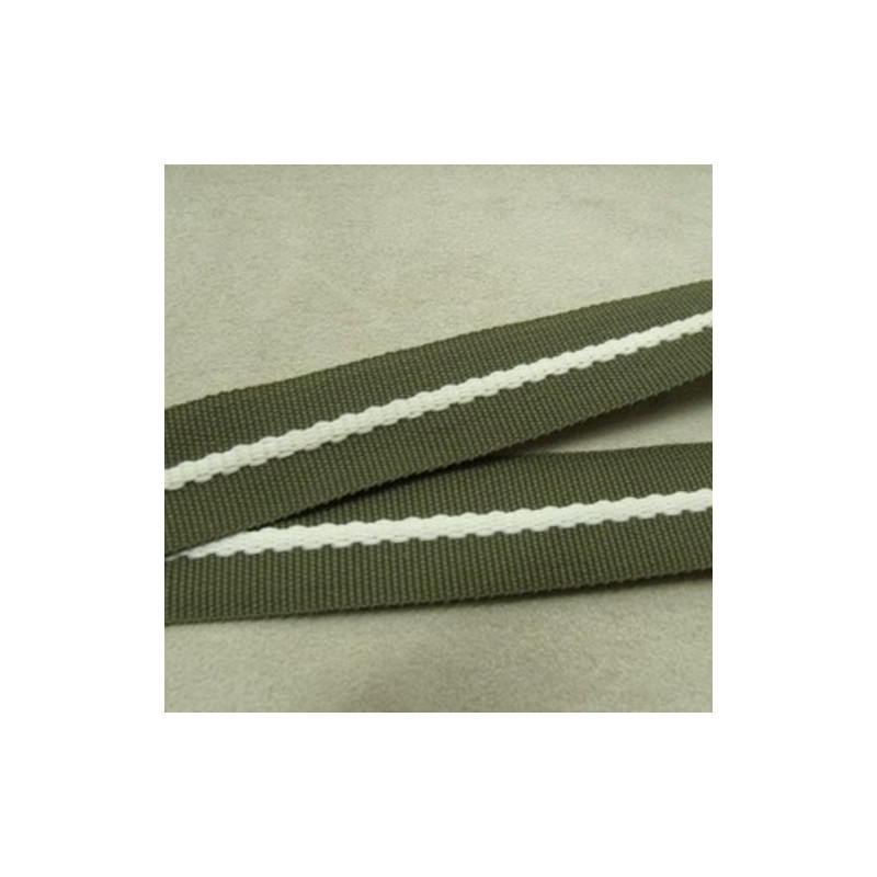 Déstockage Sangle Polyester Blanche sur Fond Vert Kaki 20 mm – Au mètre, lot 5 m ou 20 m