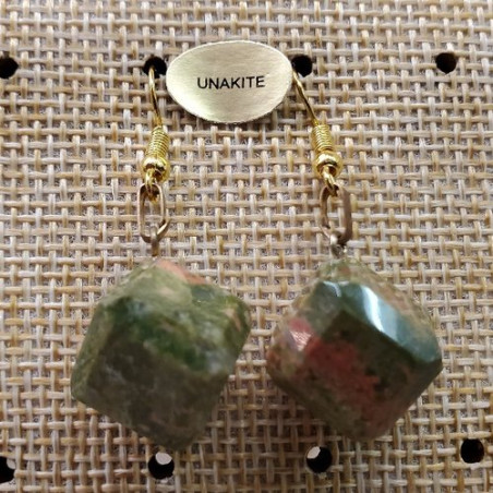 paire de boucle d'oreille pierre naturelle et pierre semi précieuse unakité