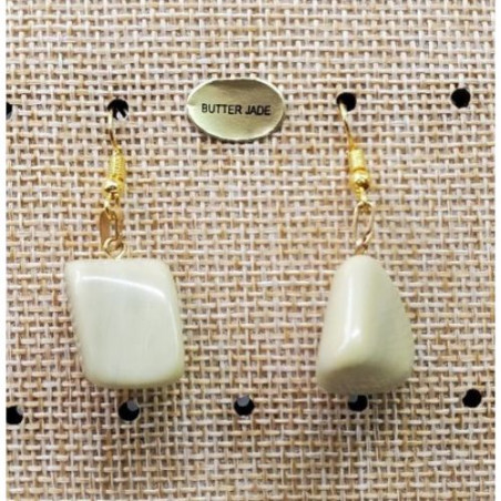 paire de boucle d'oreille en pierre semi précieuse en forme diverses butter jade