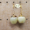 paire de boucle d'oreille motif pomme pendentif en pierre naturelle et pierre semi précieuse new jade