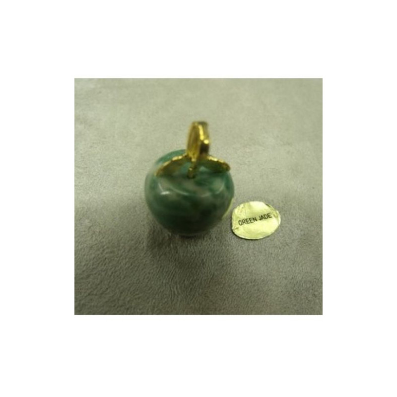 PENDENTIF MOTIF POMME- GREEN JADE ,HAUTEUR: 2,5 cm / DIAMETRE: 1,5 cm