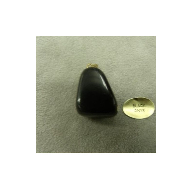 PENDENTIF MOTIF PIERRE- BLACK ONYX ,HAUTEUR: 2 cm / LARGEUR 1,5 cm / EPAISSEUR: 1,5 cm