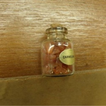 FLACON REMPLI DE PLUSIEURS PETITES PIERRES- CARNELIAN ,HAUTEUR: 3 cm / DIAMETRE: 2 cm