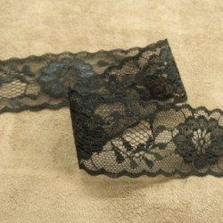DENTELLE DE CALAIS noire...