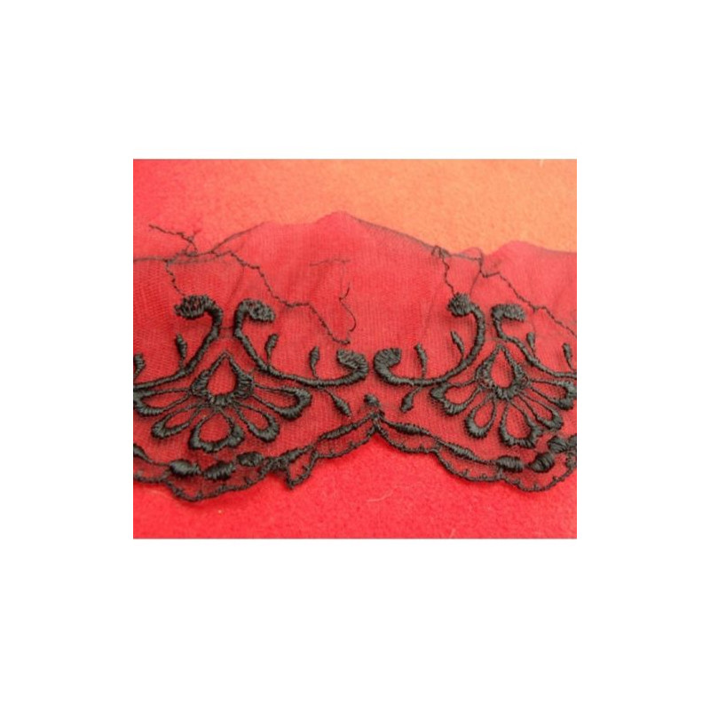 DENTELLE/ BRODERIE sur tulle noir largeur 8 cm /  broderie 5 cm