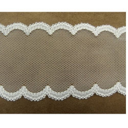 DENTELLE DE CALAIS blanche...