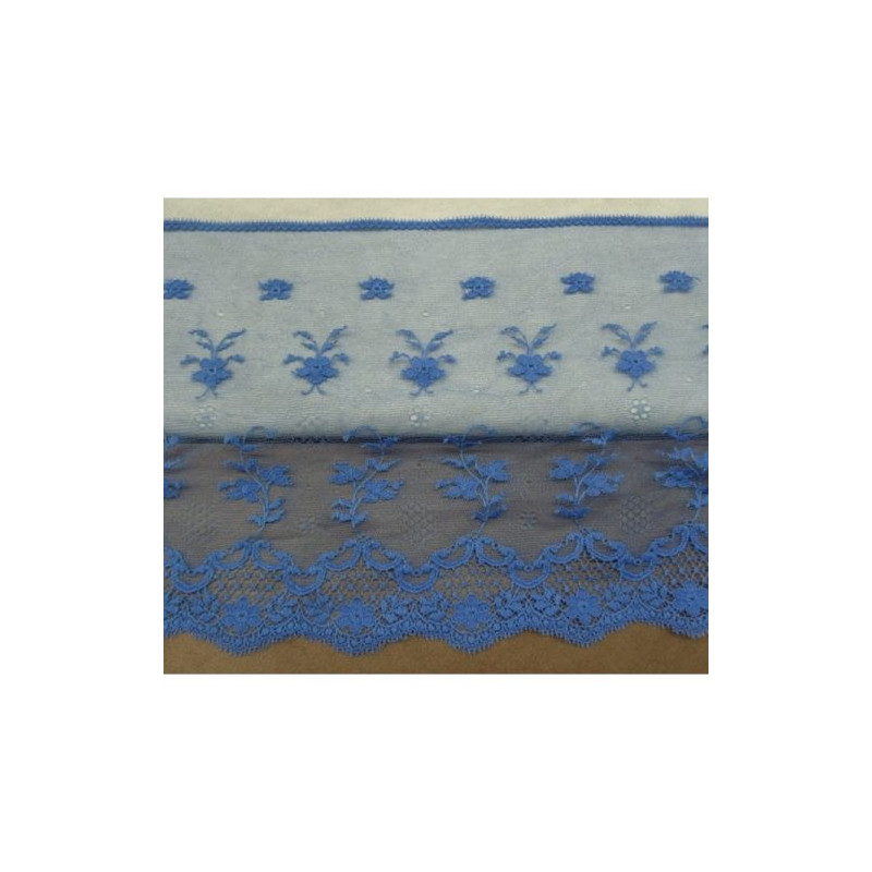 DENTELLE DE CALAIS bleu TULLE SURBRODE FINEMENT FESTONNE SUR UNE BORDURE 18 cm
