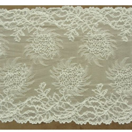 DENTELLE DE CALAIS stretch écru finement ornée de motifs floral dentelée sur les 2 bordures 25 cm