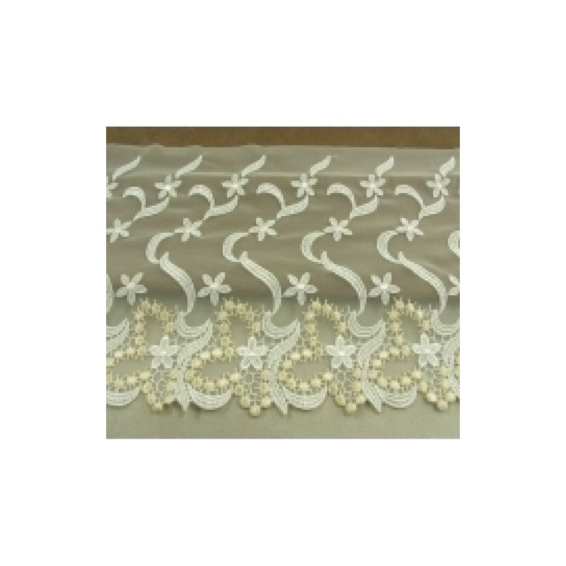 DENTELLE DE CALAIS brodée sur maille 20 cm