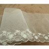 DENTELLE/ BRODERIE sur tulle blanche 10 cm/ hauteur de broderie 2 cm