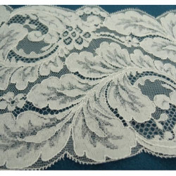 Dentelle de calais surbrodé blanche 14 cm