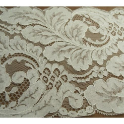 Dentelle de calais surbrodé blanche 14 cm
