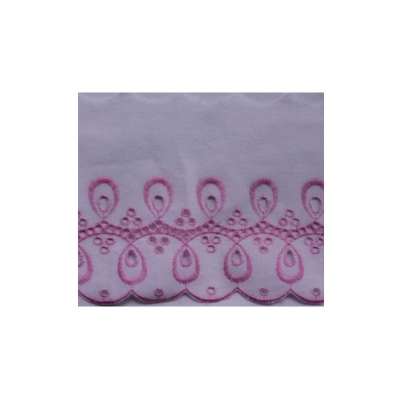 broderie anglaise rose de très belle qualité,10.50 cm