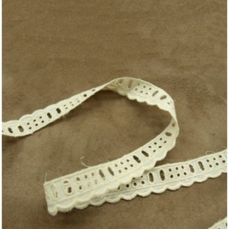 BRODERIE ANGLAISE VINTAGE écru 1.5 cm