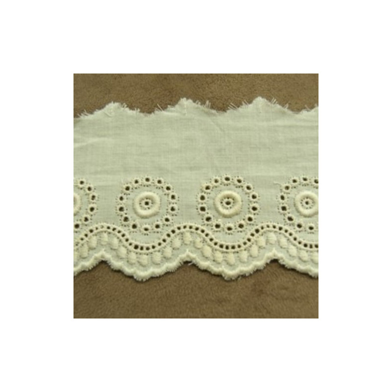BRODERIE ANGLAISE VINTAGE écru 5.5 cm /hauteur de broderie 3.5 cm
