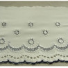 BRODERIE STRETCH BLANCHE SUR FOND BLEU 10 cm /hauteur de broderie7 cm