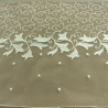 BRODERIE COTON  sur tulle  BLANC CASSÉE 20 cm / hauteur de broderie 14 cm