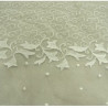 BRODERIE COTON  sur tulle  BLANC CASSÉE 20 cm / hauteur de broderie 14 cm