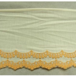 BRODERIE ECRU SUR JERSEY DE COTON ORANGE LARGEUR 13 cm / hauteur de broderie 3,5 cm