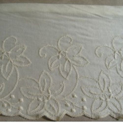 DENTELLE / BRODERIE vintage écru SUR jersey de coton 16 cm /hauteur de broderie 6 cm