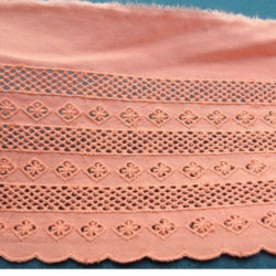 broderie coton rose / saumon 14 cm hauteur de broderie /8 cm