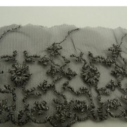 broderie sur tulle noir et broderie gris 6 cm