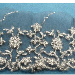 broderie sur tulle noir et broderie gris 6 cm
